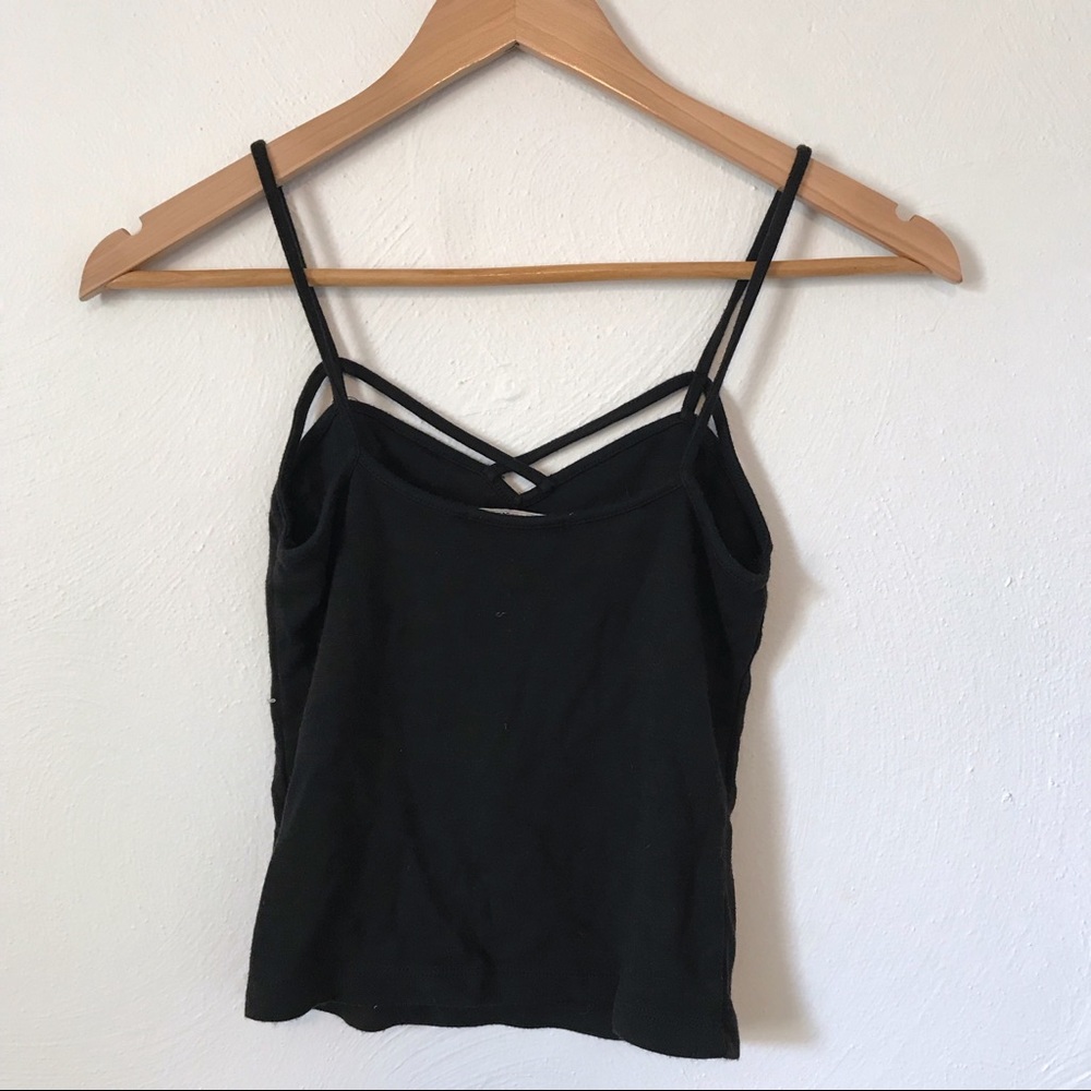 Cropped Strappy Tank - Picture 4 of 4